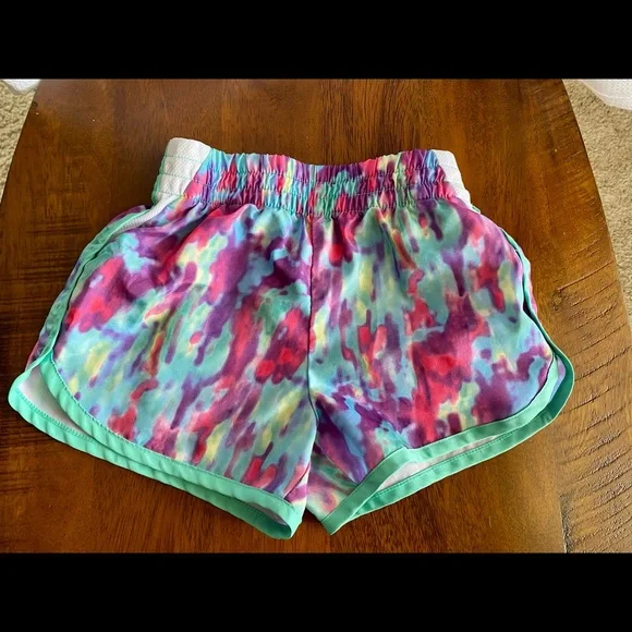 3-pack of girls shorts!!  Nearly new girls shorts sz 6-7.  Great summer wear! - Picture 4 of 7